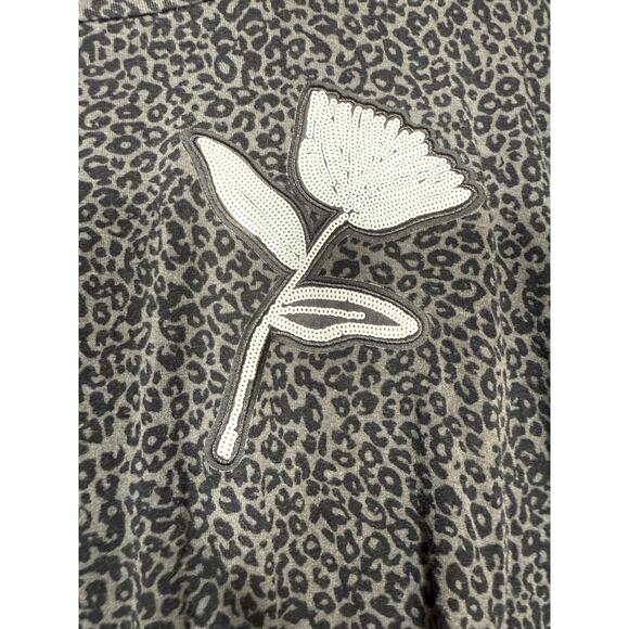 Torrid x Sylvia Mollie Leopard Tunic Top Sequin Flower Black Gray Size 2 - Picture 4 of 5
